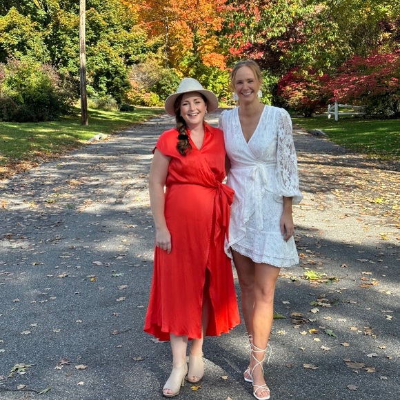 Hi! I’m Caitlin. It’s nice to meet you. - Picture 3 of 5